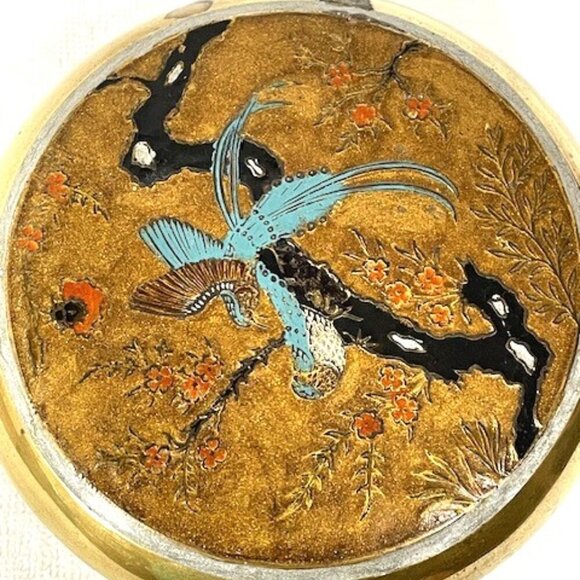 Vintage brass and enamel trinket box. Bird theme. - Picture 2 of 6